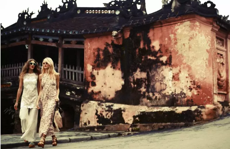 Martha Hunt & Michele Ouellet for Free People March Catalog ដោយ Joshua Allen & Thomas Northcut