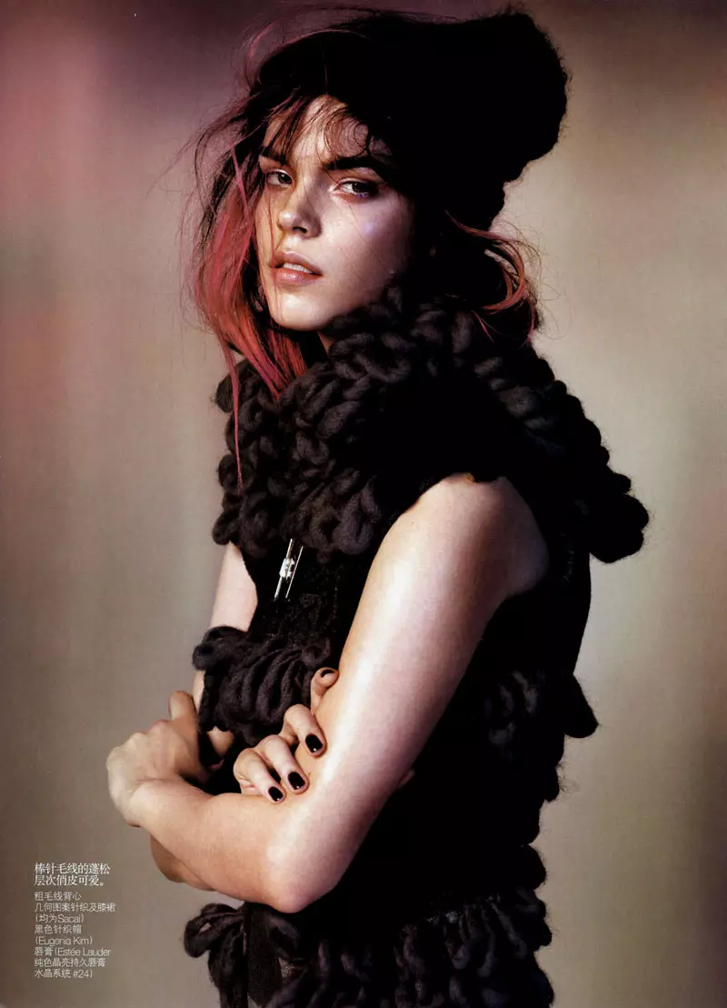 Meghan Collison da Fei Fei Sun na Josh Olins a Vogue China Oktoba 2010