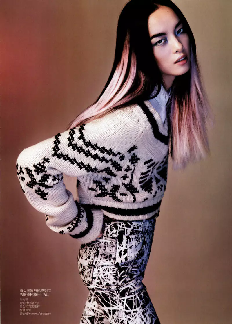 Meghan Collison & Fei Fei Sun oleh Josh Olins dalam Vogue China Oktober 2010