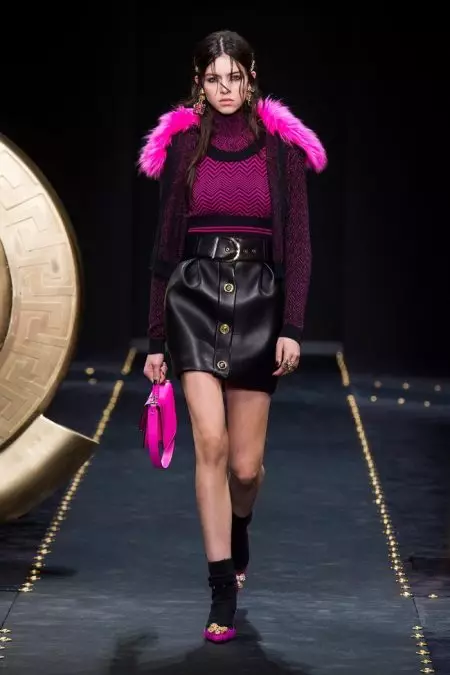 Versace Yana Ba da Grunge Vibes don Faɗuwar 2019