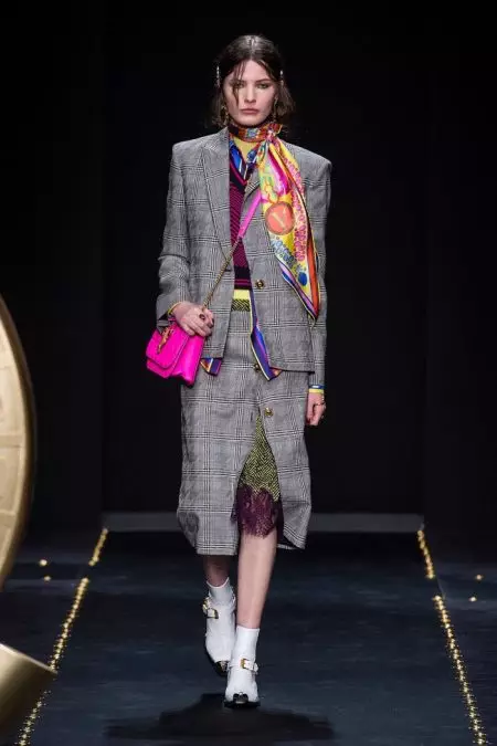 Versace-ն տրամադրում է Grunge Vibes 2019 թվականի աշնանը