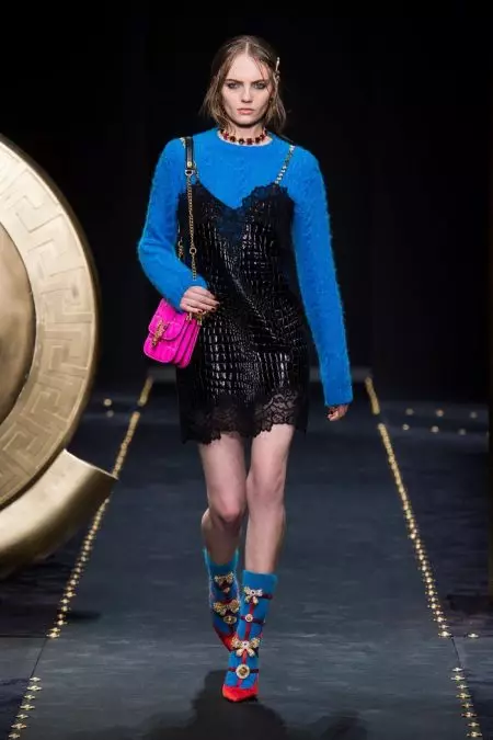 Versace ofrece vibracións grunge para o outono de 2019