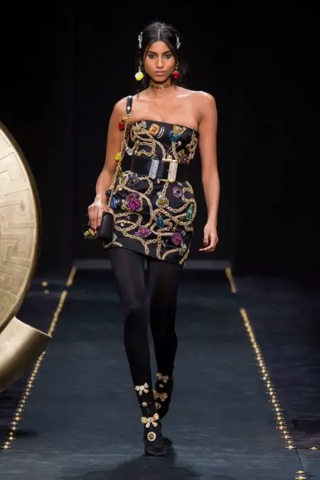 Versace na-enye Grunge Vibes maka ọdịda 2019