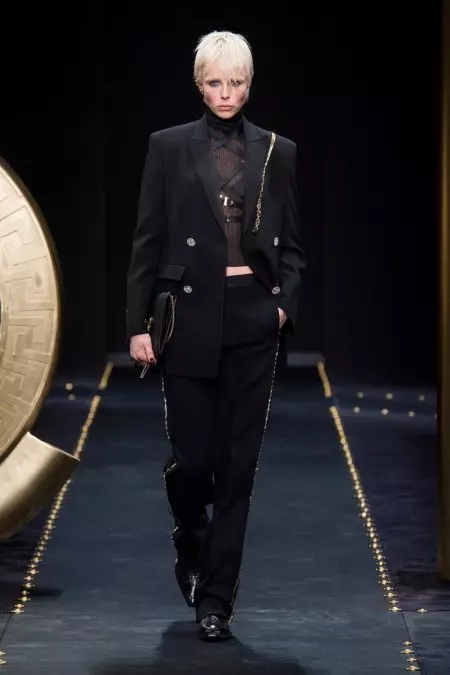 Versace entrega vibes grunge para o outono de 2019