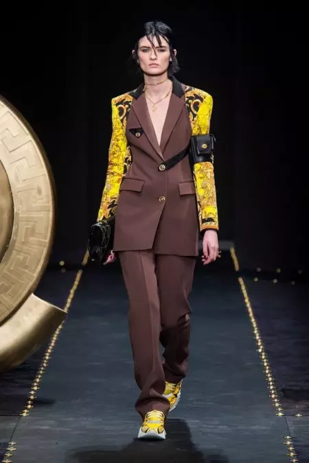 Versace створює атмосферу гранжу для осені 2019 року