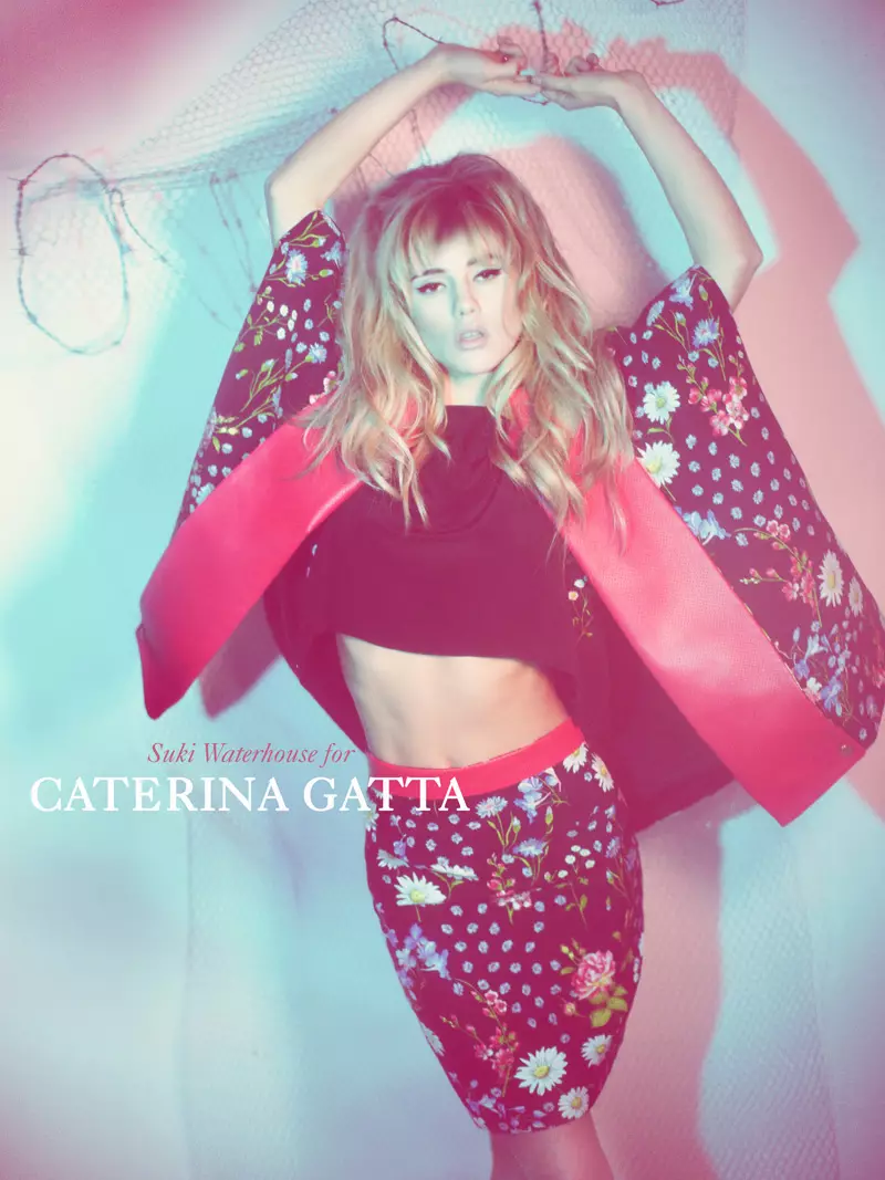 Suki Waterhouse verführt in Caterina Gatta Frühjahr 2013 Kampagne von Paolo Santambrogio