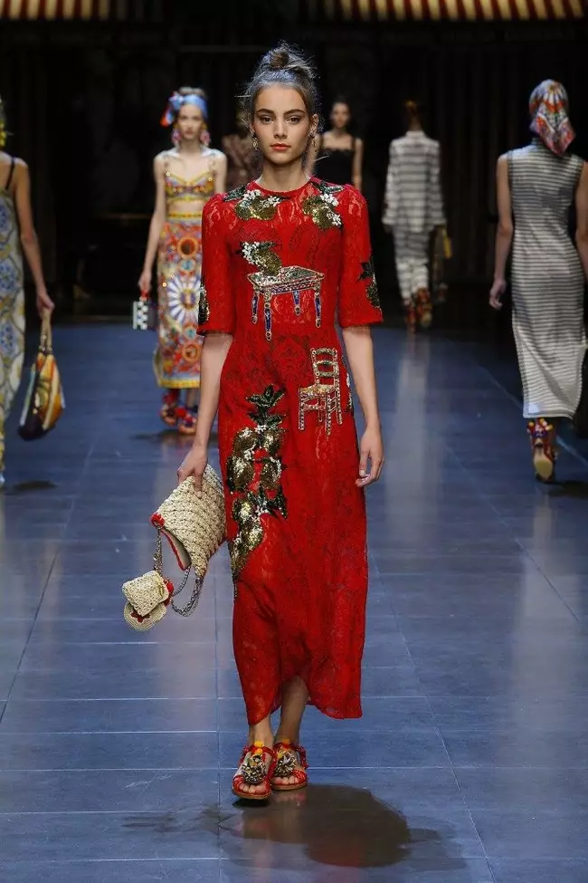 Ein Look aus der Frühjahr-Sommer-Kollektion 2016 von Dolce & Gabbana