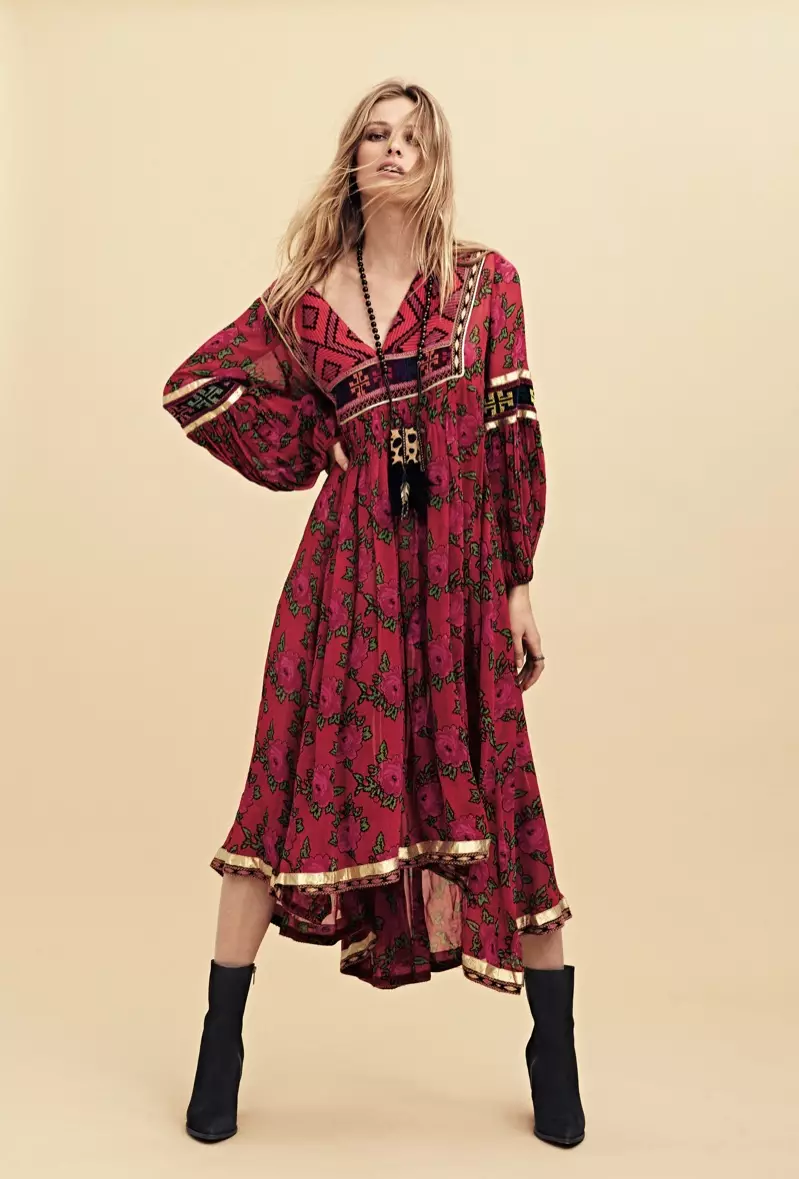 Бродирана рокля Free People Bold Blooms, медицинска чанта за телешка коса с леопард и ботуши с токчета Mystic Charms