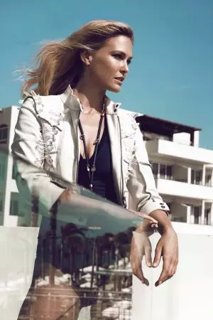 Bar Refaeli er Smokin’ Hot for GQ Germany Editorial