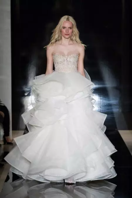 Reem Acra Braut Fréijoer 2017: Romanteschen Drama