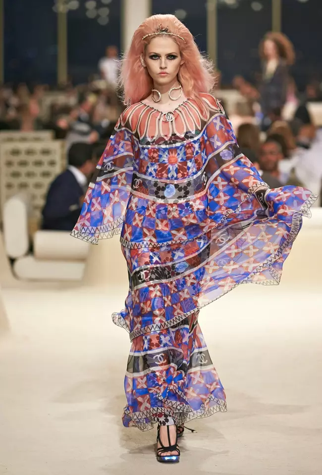 Chanel Cruise 2015 ධාවන පථයේ ඡායාරූප