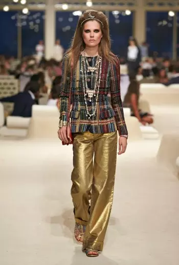 Chanel parece do Oriente para a coleção Cruise 2015