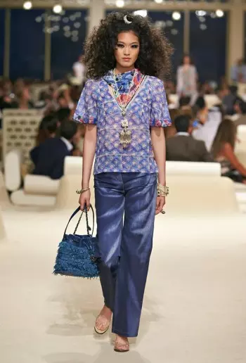 Chanel parece leste para a coleção Cruise 2015