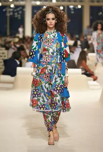 Chanel parece leste para a coleção Cruise 2015