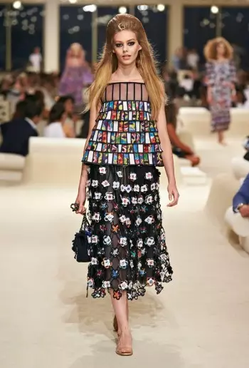 Chanel มองไปทางตะวันออกสำหรับ Cruise 2015 Collection