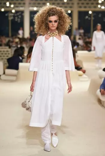 Chanel parece leste para a coleção Cruise 2015