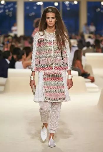 Chanel Saib East rau Cruise 2015 Sau