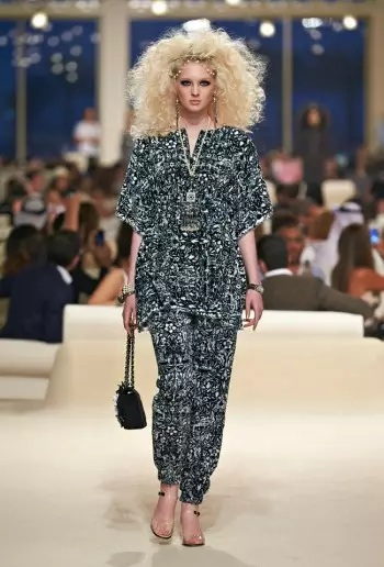 Chanel Cruise 2015 коллекциясе өчен көнчыгышка карый