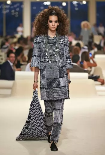 Chanel ji bo Koleksiyona Cruise 2015 Rojhilat Dinihêre