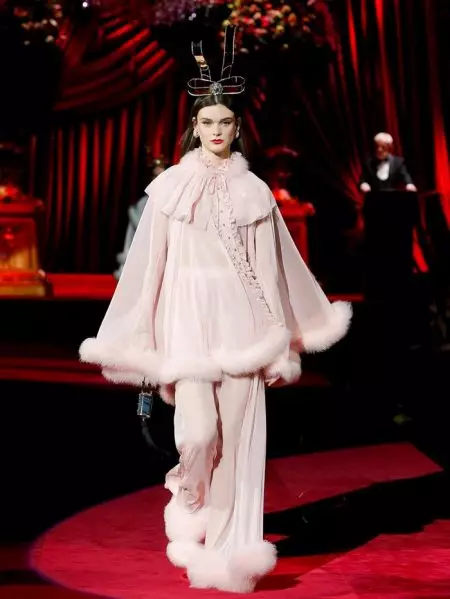 Dolce & Gabbana dia mankalaza ny 'Eleganza' amin'ny fararano 2019