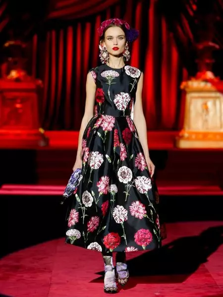 Dolce & Gabbana Ngagungkeun 'Eleganza' kanggo Musim Gugur 2019