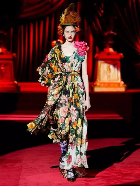 Dolce & Gabbana Ngagungkeun 'Eleganza' kanggo Musim Gugur 2019