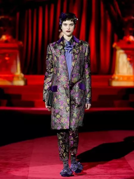 Dolce & Gabbana Bizihiza 'Eleganza' yo Kugwa 2019