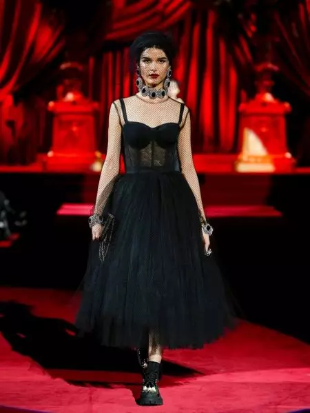 Dolce & Gabbana ngrayakake 'Eleganza' ing musim gugur 2019