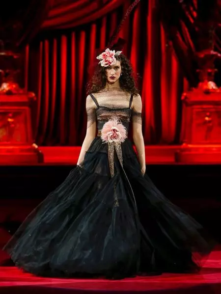 Dolce & Gabbana vier 'Eleganza' vir herfs 2019