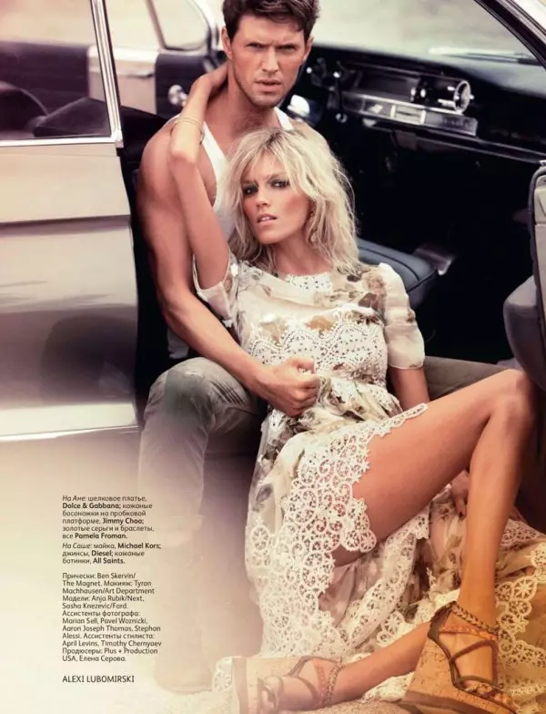 Anja Rubik y Sasha Knezevic para Vogue Rusia febrero de 2011 por Alexi Lubomirski