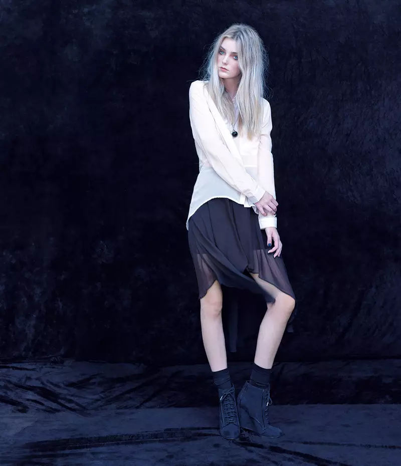 Bershka Tháng 9 năm 2011 Lookbook của Sergi Jasanada