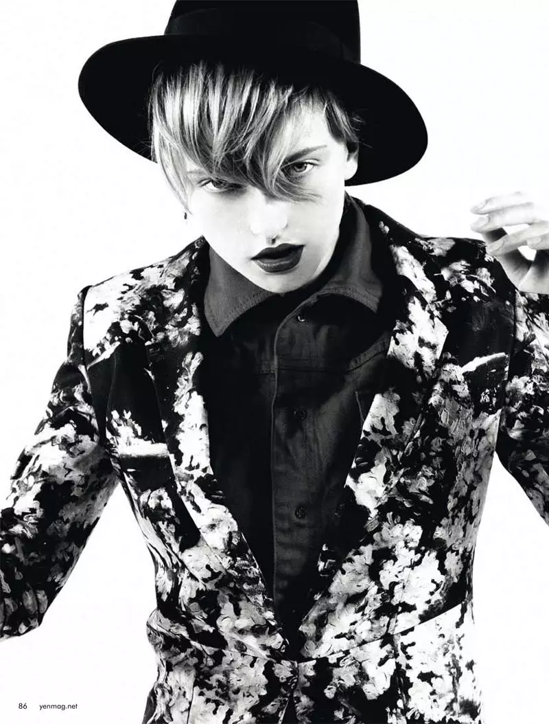 Daniel Nadel의 Annabella Barber for Yen #48