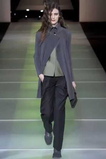 Giorgio Armani Fall/Mariha 2014 | Beke ea feshene ea Milan