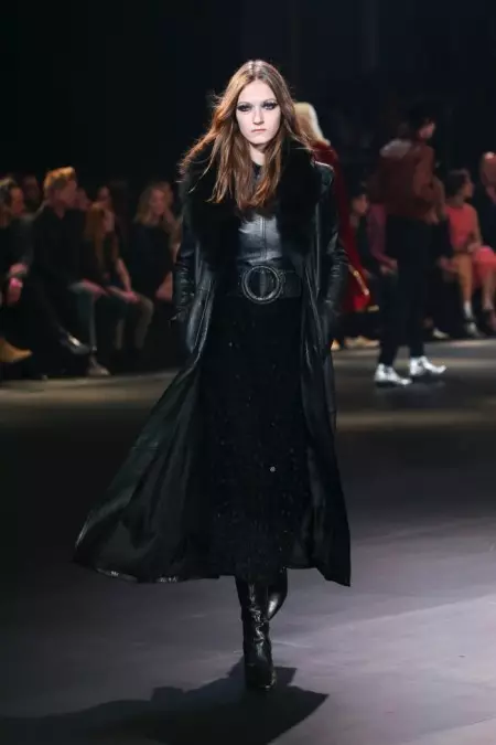 Saint Laurent wuxuu u adeegaa 70s Vibes ee Dayrta 2016