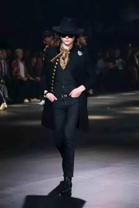 Saint Laurent wuxuu u adeegaa 70s Vibes ee Dayrta 2016