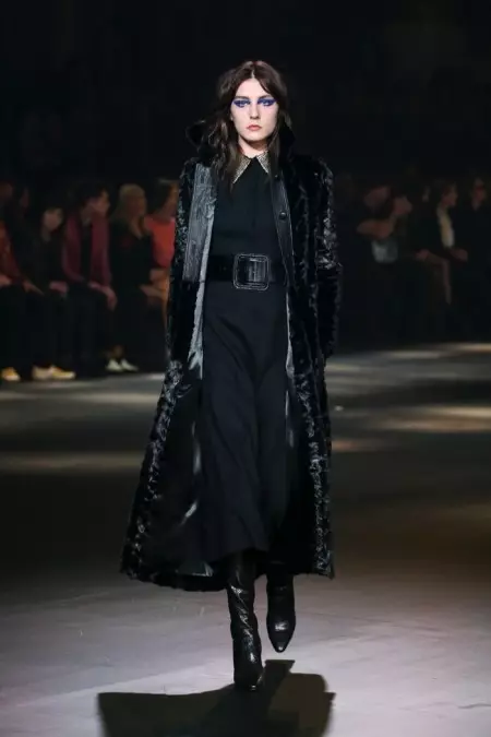 聖羅蘭 (Saint Laurent) 為 2016 年秋季提供 70 年代的氛圍