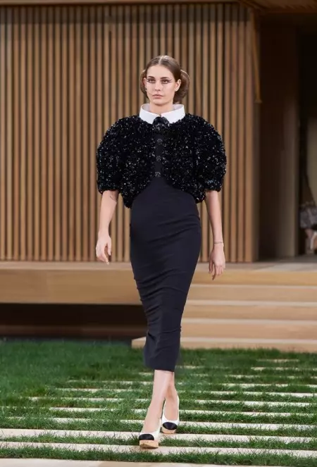 Chanel gaat rustig voor de lente van 2016 Couture