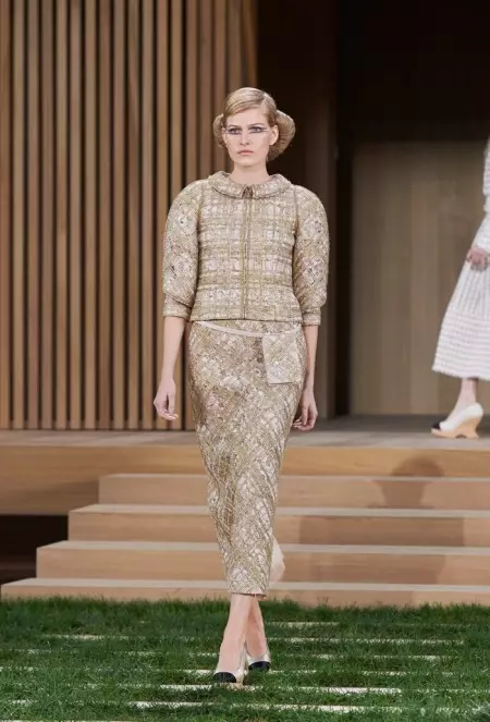 Chanel Goes Tranquil សម្រាប់និទាឃរដូវឆ្នាំ 2016 Couture