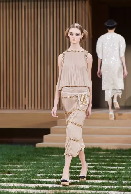 Chanel İlkbahar 2016 Modası İçin Sakinleşiyor