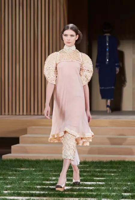 Chanel se umiri za pomlad 2016 Couture