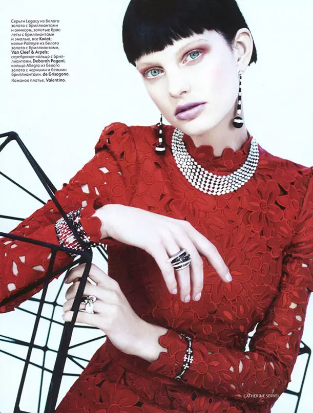 Patricia van der Vliet brilla en Vogue Russia Shoot de Catherine Servel