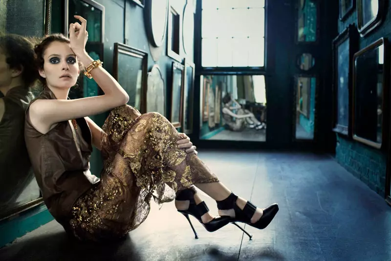 Suzie Bird de Chloe Crespi pentru Harper's Bazaar Spania septembrie 2010