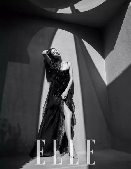 Liu Wen katon sumringah ing ELLE China