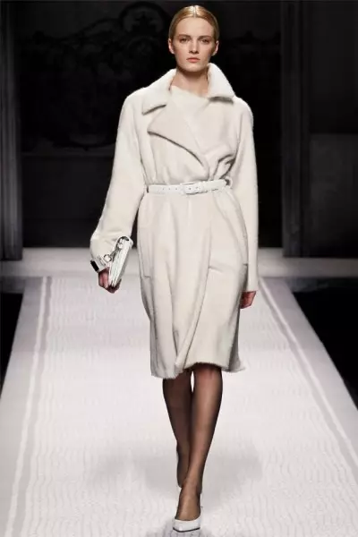 Alberta Ferretti Fall 2012 | မီလန်ဖက်ရှင်ရက်သတ္တပတ်