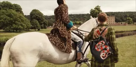 Gucci Goes Totally British le Fógraí Cruise 2017 le Vanessa Redgrave