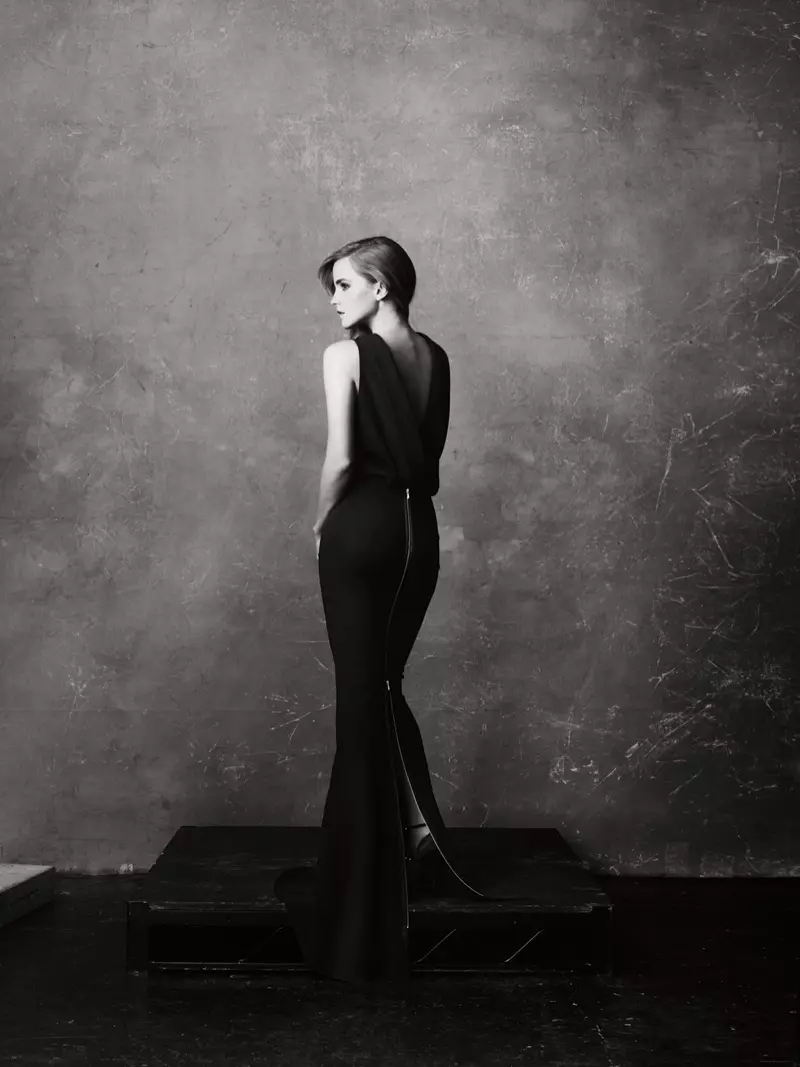 Emma Watson o khahlisitse ho NET-A-PORTER Shoot Featuring Eco-Friendly Fashion