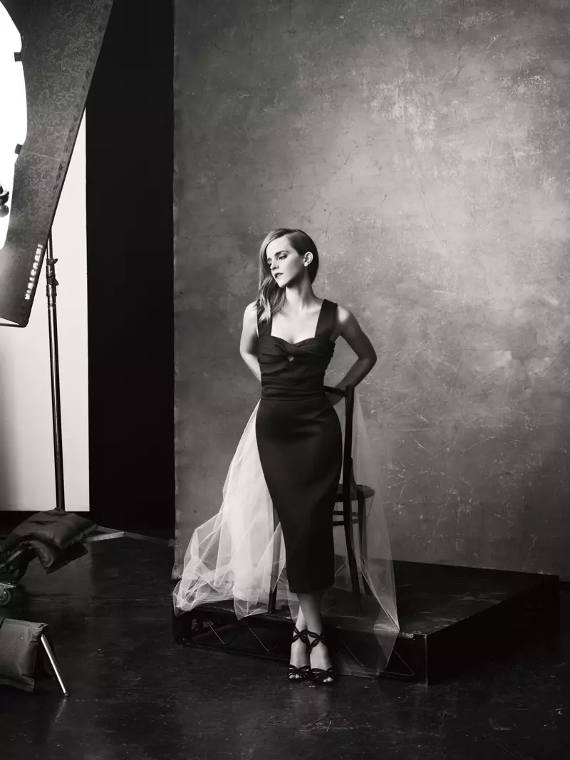 Emma Watson Dazzles hauv NET-A-PORTER Shoot Featuring Eco-Friendly Fashion