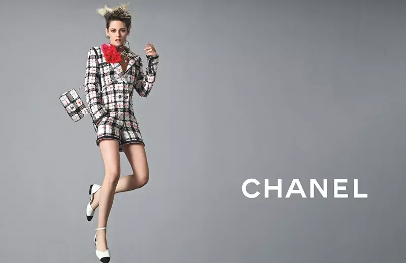 Kristen Stewart pozuoja Chanel 2020 m. pavasario-vasaros kampanijoje