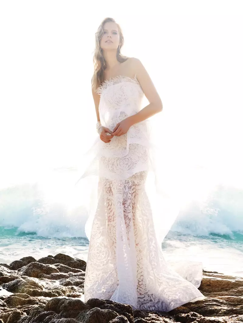 Elisabeth Erm Enchants in Bridal Dresses para sa Vogue Mexico Editorial