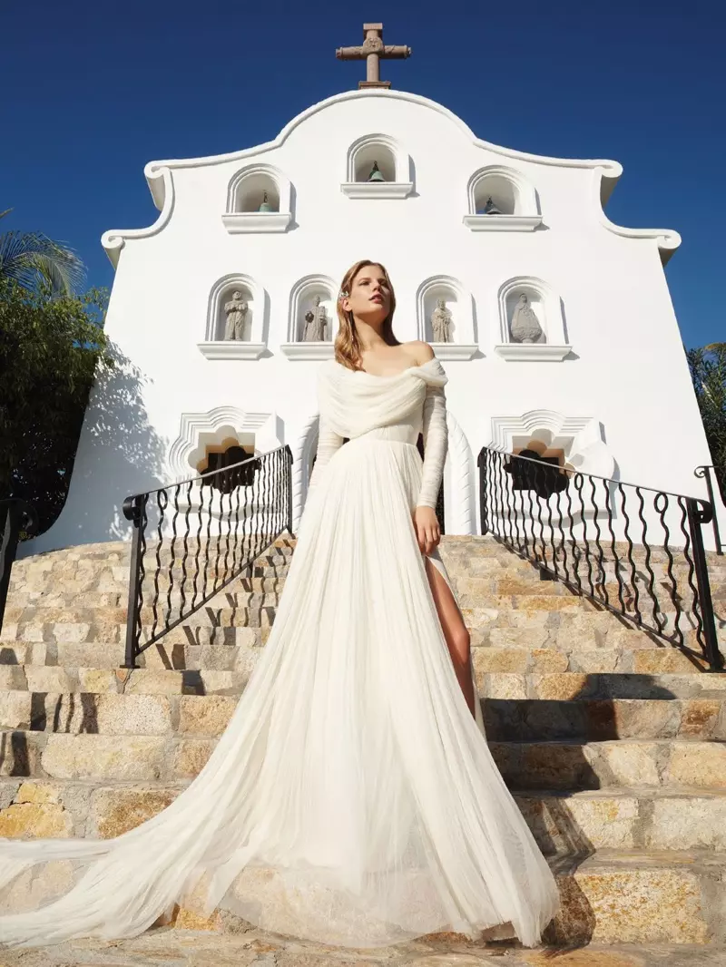 Elisabeth Erm nastopa v februarski številki Vogue Mexico